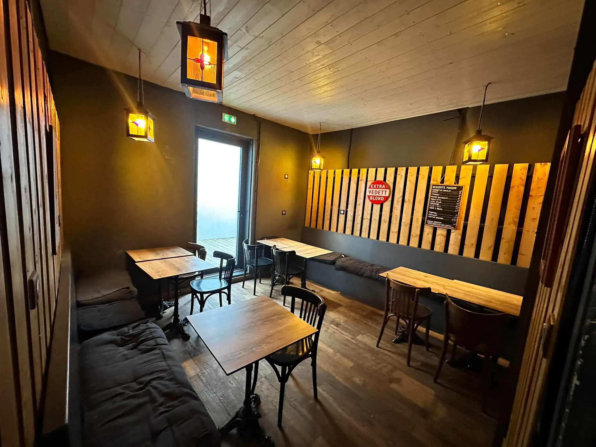 Petite salle privatisable - 14 à 18 personnes